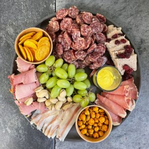 WhatsApp Image 2025-10-02 at 16.15.34 tapas charcuterie slager ambacht achel plank feest party